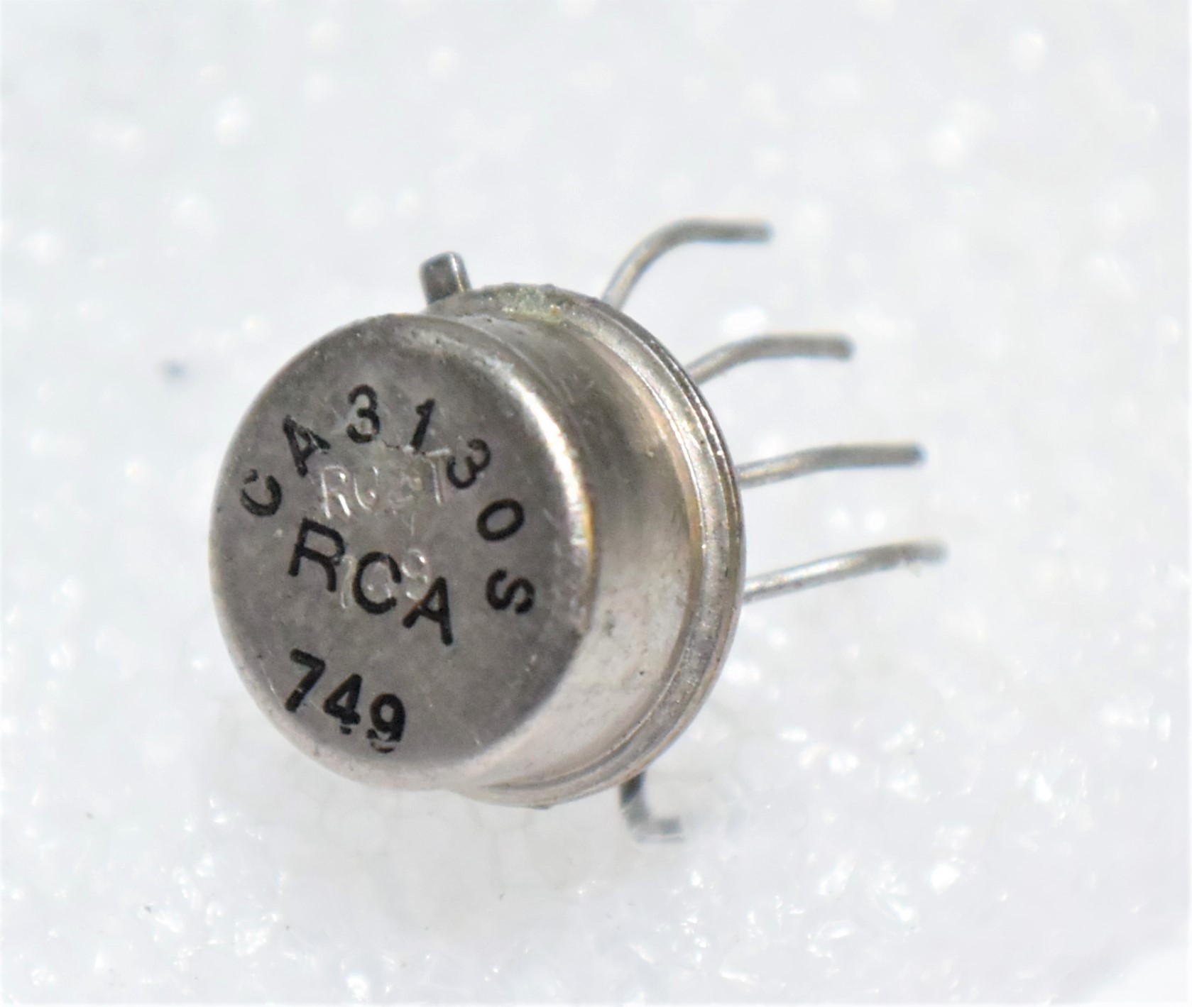 CA3130S　　15MHz　 BiMOS Operational　Amplifier　with　MOSFET Input/CMOS Output