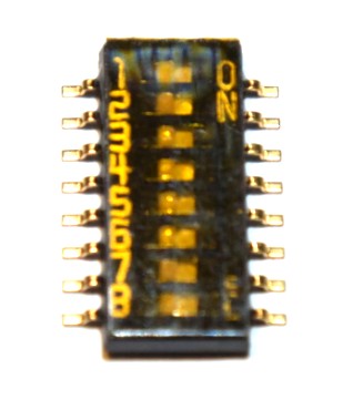 表面実装DIPスイッチ　CHS08　8pin