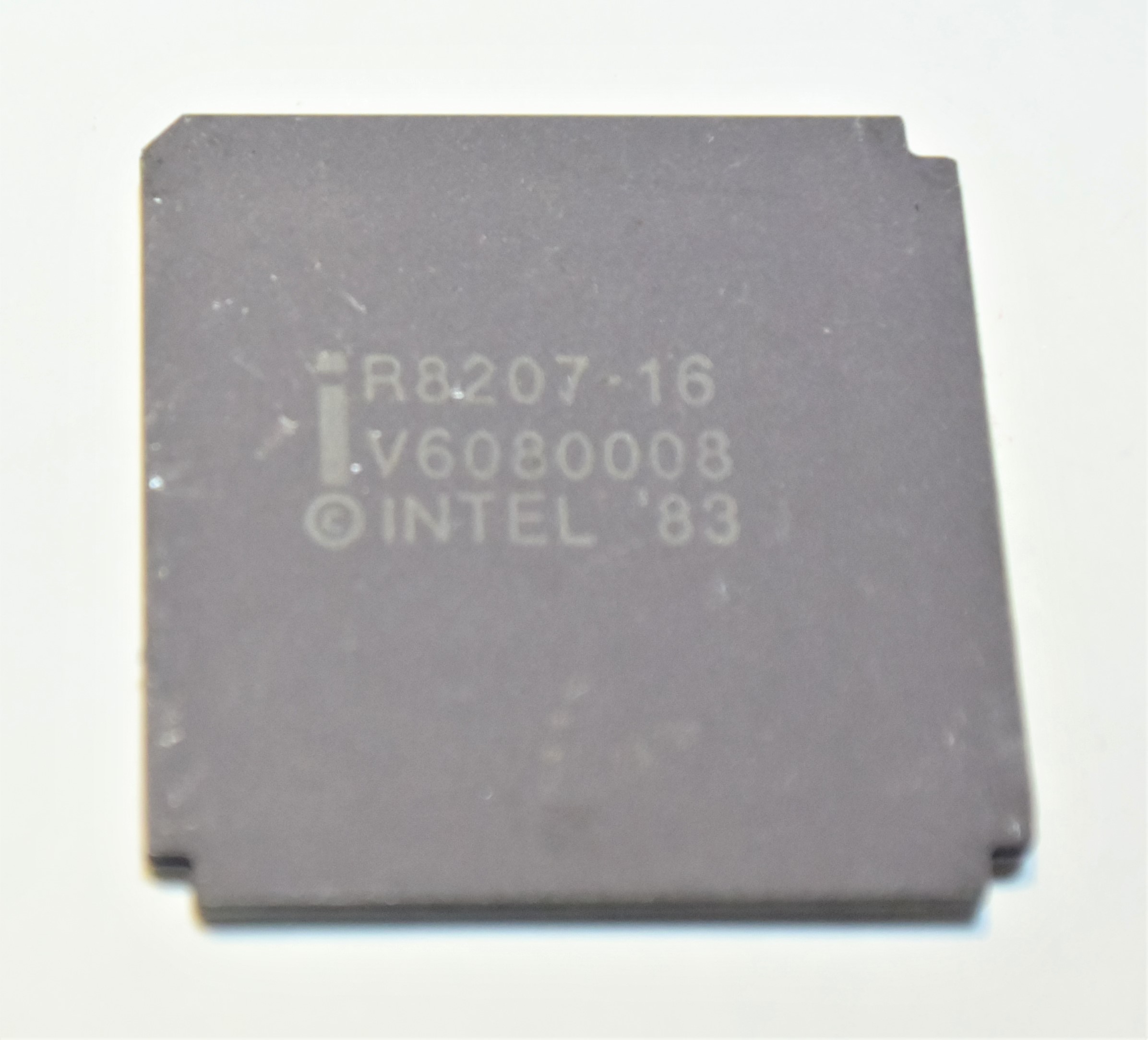 R8207-16