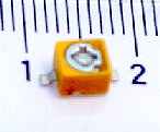 チップトリマーコンデンサー　TZBX4P400BB　静電容量最小値:8.5P　　静電容量最大値:40.0+50/-0%　　Q:300min.　at　1MHz、Cmax　　定格電圧:100Vdc　　耐圧:220Vdc　黄色　1個