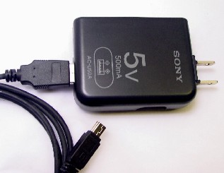 SONY  AC-U5A　　　入力:AC100V　　　出力:USB充電用　　5V　500mA　　　